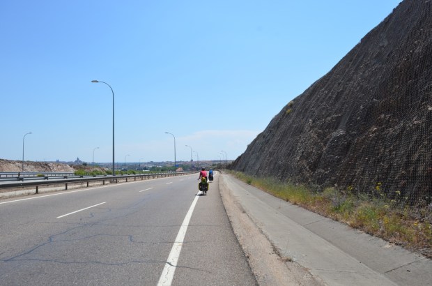 Into Salamanca (spot the giant cathedral)