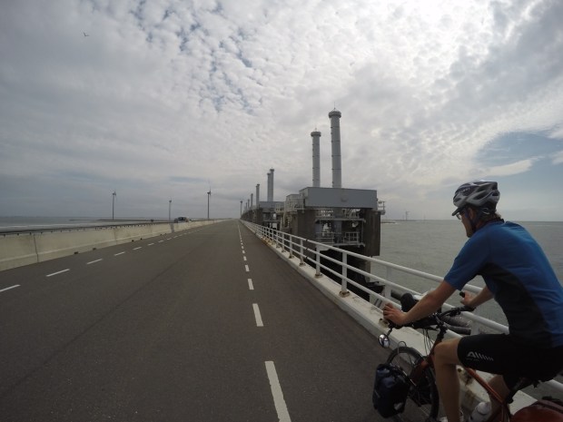 Crossing the Oosterscheldekering
